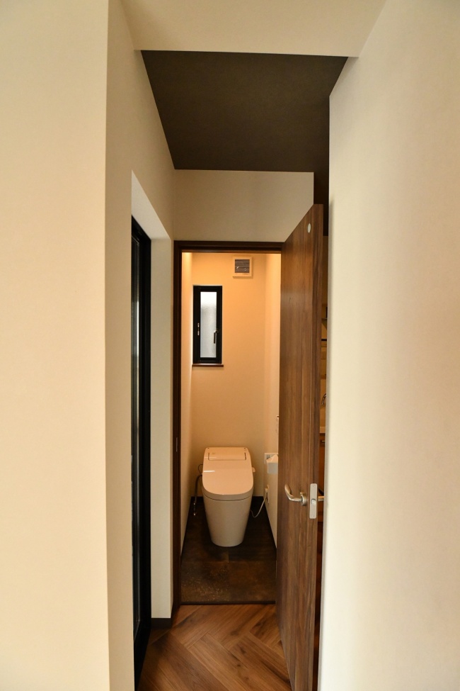 バイクガレージ付き黒い隠れ家 スライダー画像9