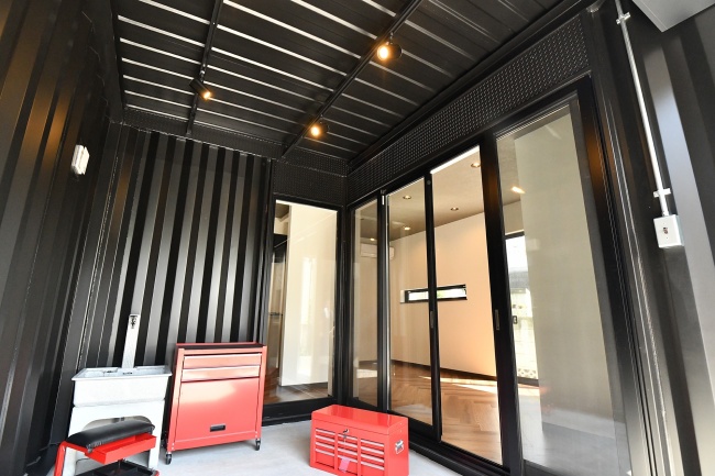 バイクガレージ付き黒い隠れ家 スライダー画像17