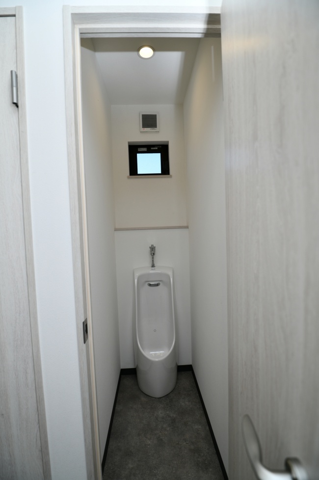 開放感と機能性が融合。仮眠室付きオフィス スライダー画像4