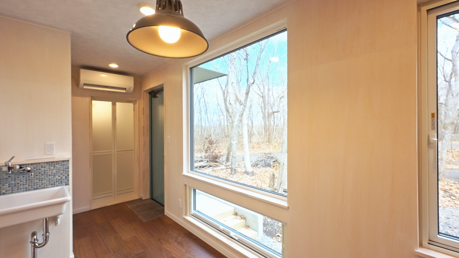 コンテナハウスで叶える北海道の別荘。高断熱DIY仕様 スライダー画像3