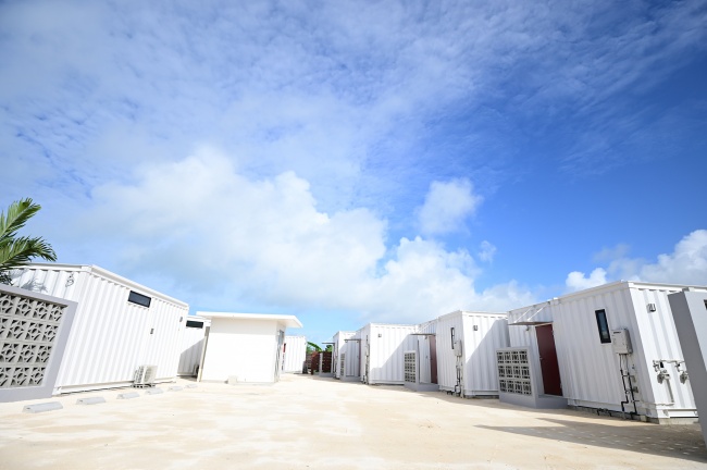 施工事例サムネイル: コンテナハウスでグランピング施設を開業する方法｜費用・許認可・収益モデル・テント型との定量比較【2026年最新】