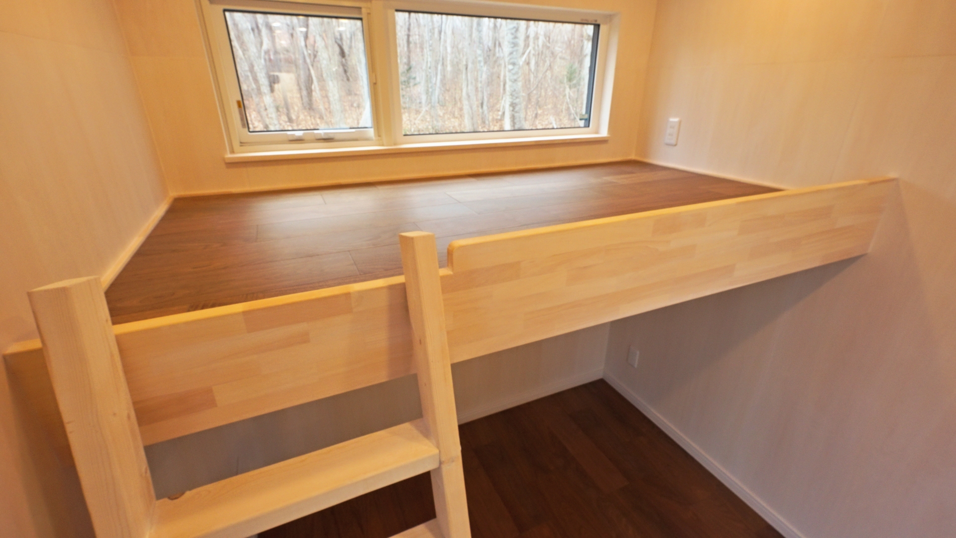 コンテナハウスで叶える北海道の別荘。高断熱DIY仕様 スライダー画像4