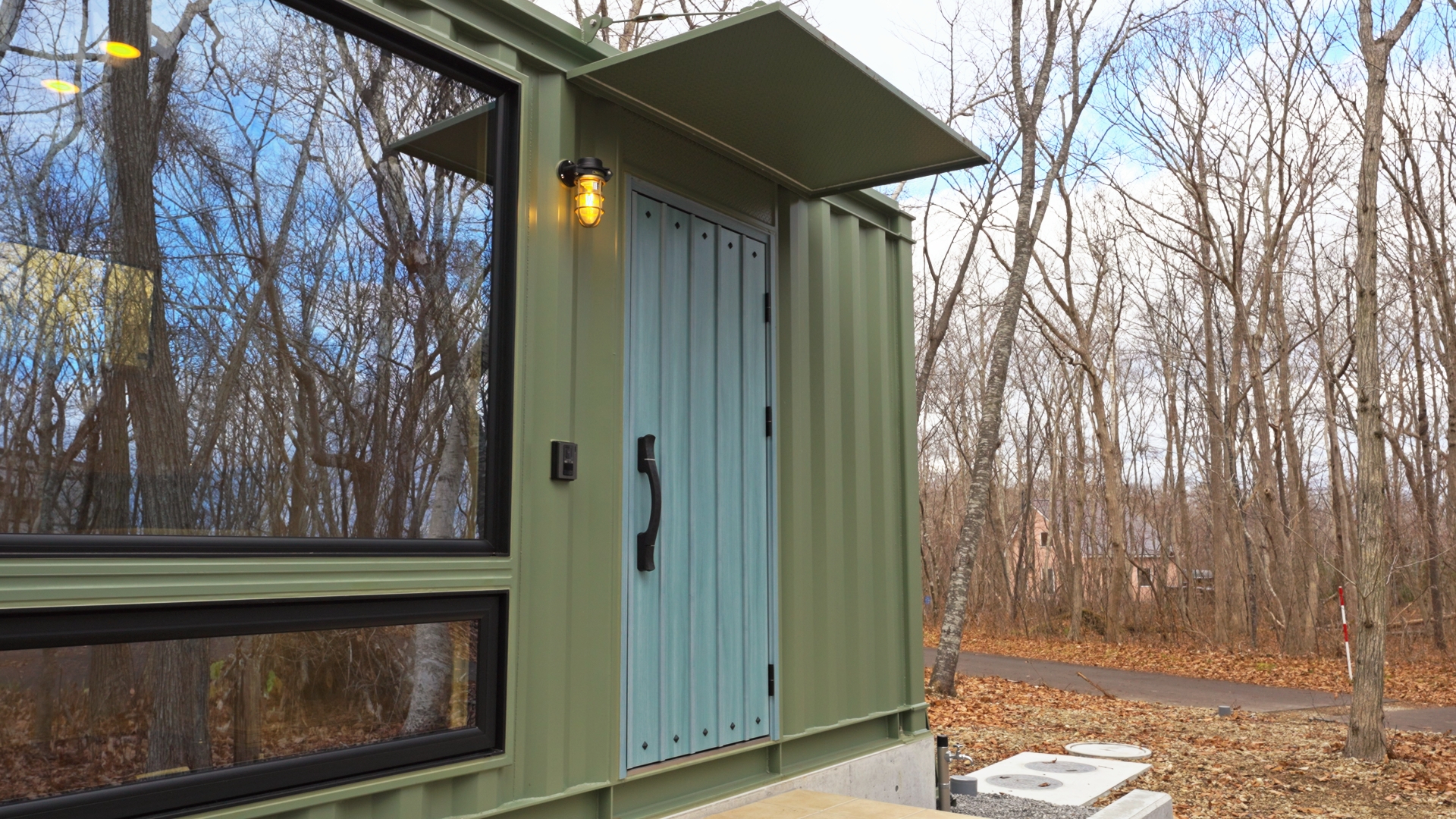 コンテナハウスで叶える北海道の別荘。高断熱DIY仕様 スライダー画像1